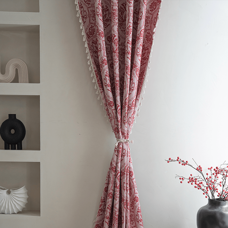 Rideau jacquard baroque rouge et rose tamisant à pampilles