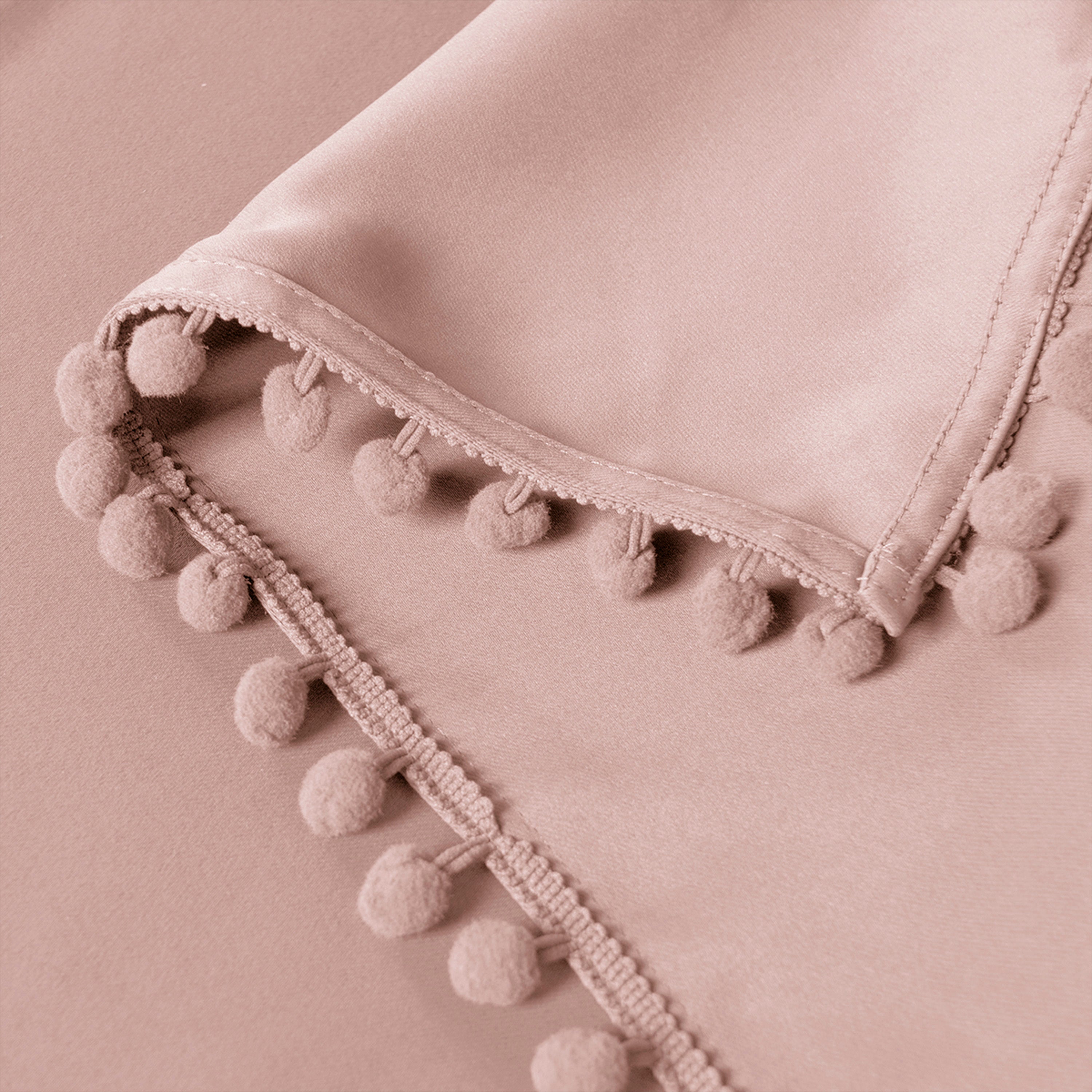 Rideau occultant thermique avec galon pompons pour salon et chambre